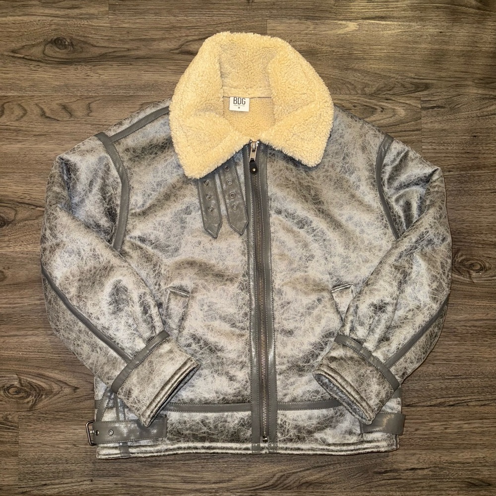 NWT BDG Urban Outfitters Jacket Women Medium Gray Aviator Shearling Distressed